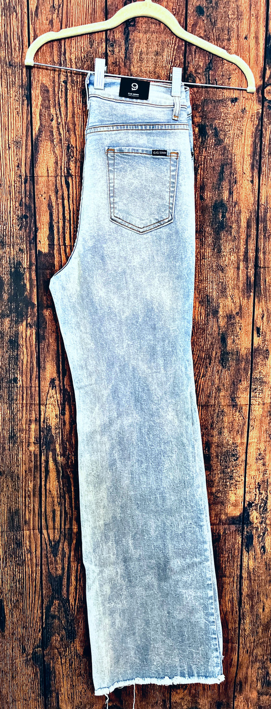 Wide Leg Light Wash Jeans