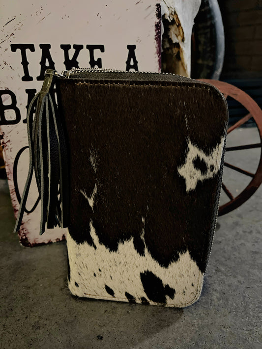 Cowhide Zippered Wallet